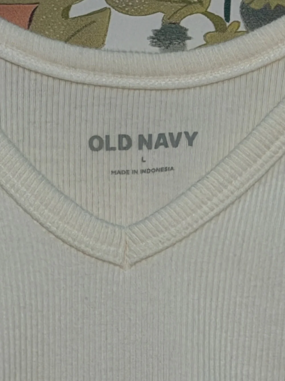 Old Navy White Ruffle-Shoulder Tank Top - Picture 3 of 15